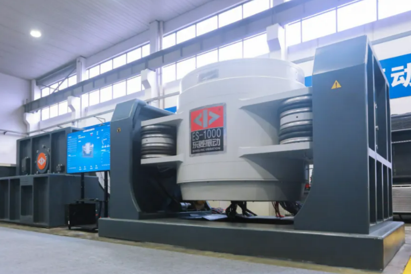 东菱公司成功研制世界单体最大推力100吨电动振动试验系统