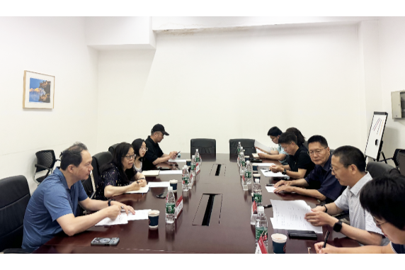 科技部国家科技基础条件平台中心到北京大学就电镜研发生产应用进行调研
