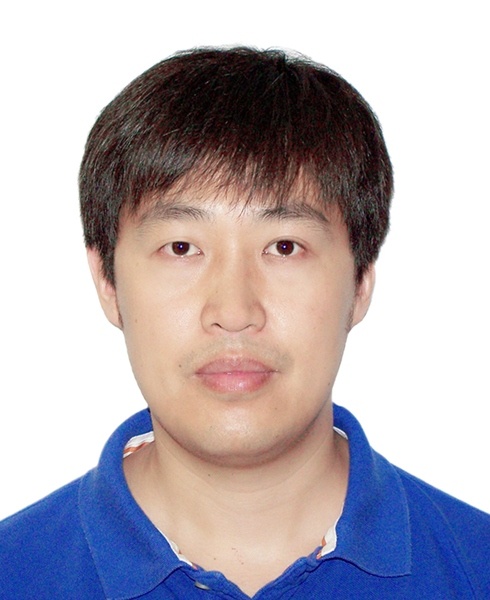 李亮