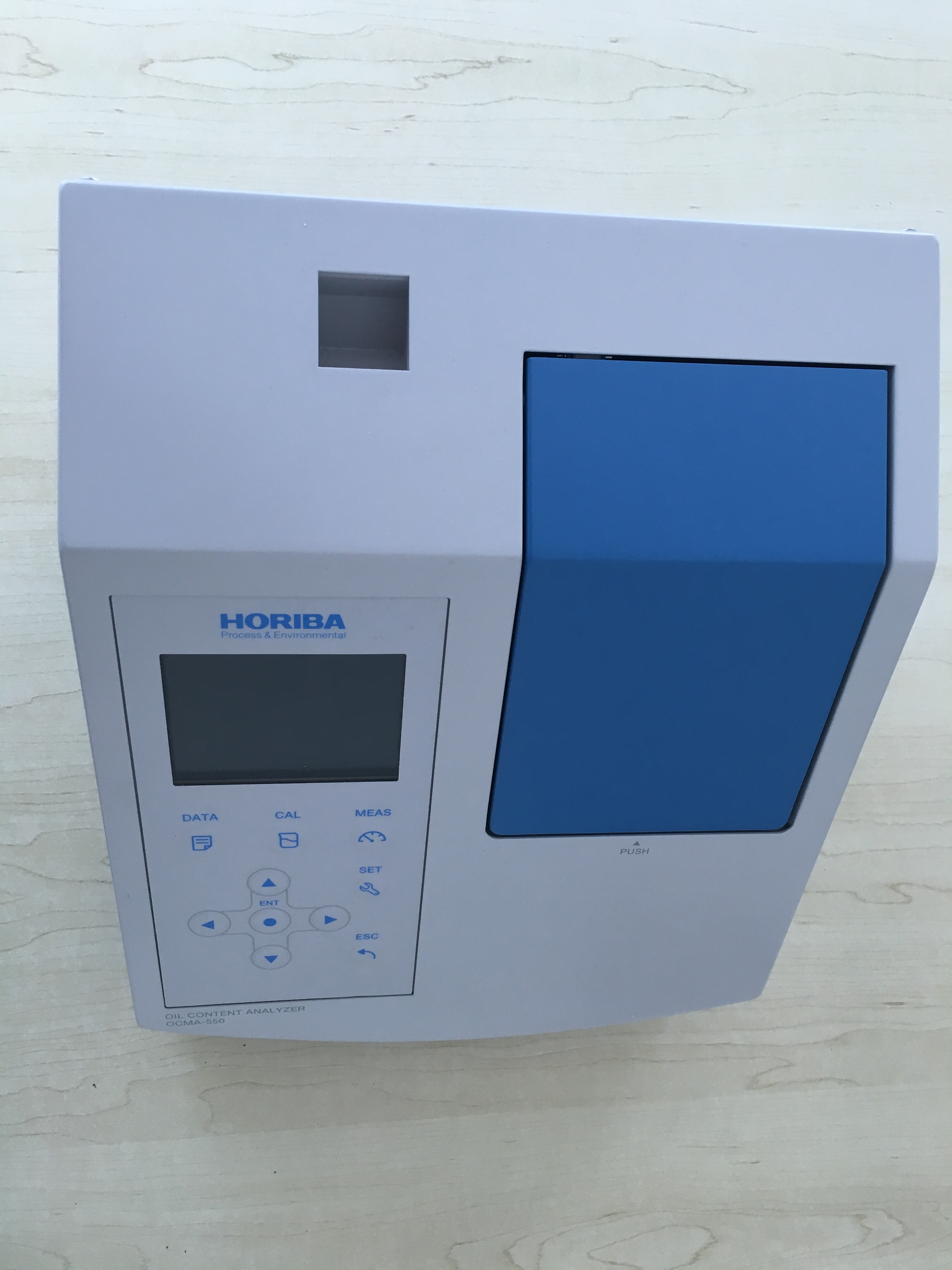 ձ HORIBA   OCMA-555