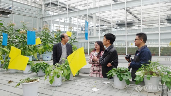 山东农业大学教授魏珉和李清明一行参观考察AgriPheno平台