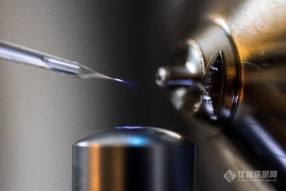首创！摩擦纳米发电机首次应用于高灵敏度质谱仪