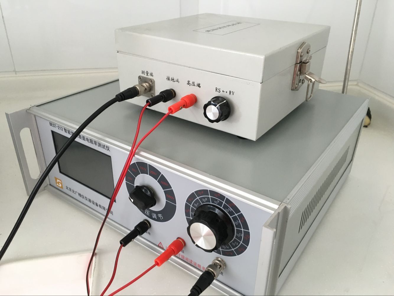 固体(液体、粉体)体积表面电阻率测试仪