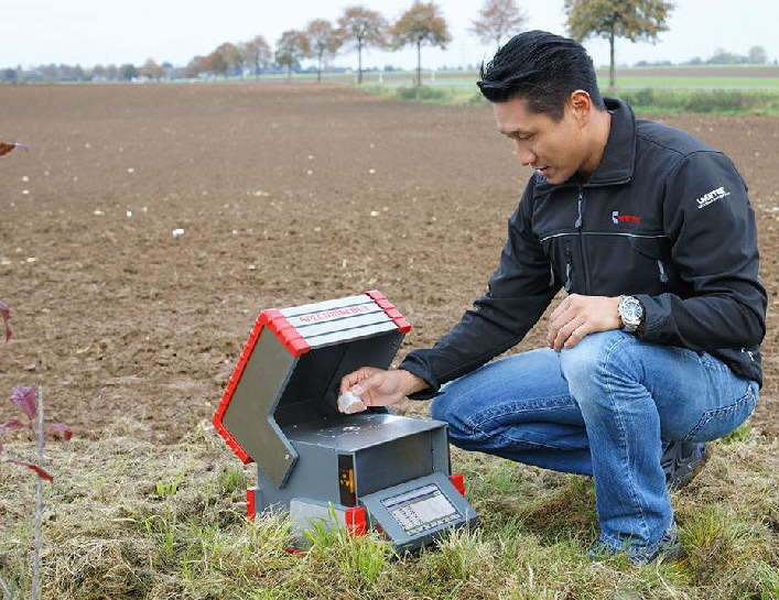 德国斯派克移动X荧光光谱仪 现场土壤分析仪