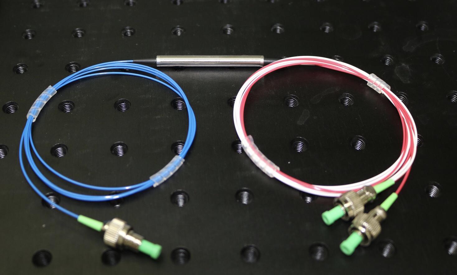 多模三端口光纤环形器