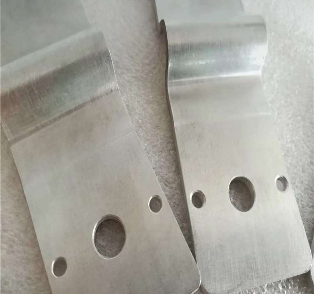 铝箔软连接焊接