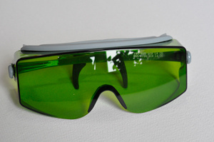 希德SD-3 shield™  宽光谱连续吸收式激光防护眼镜