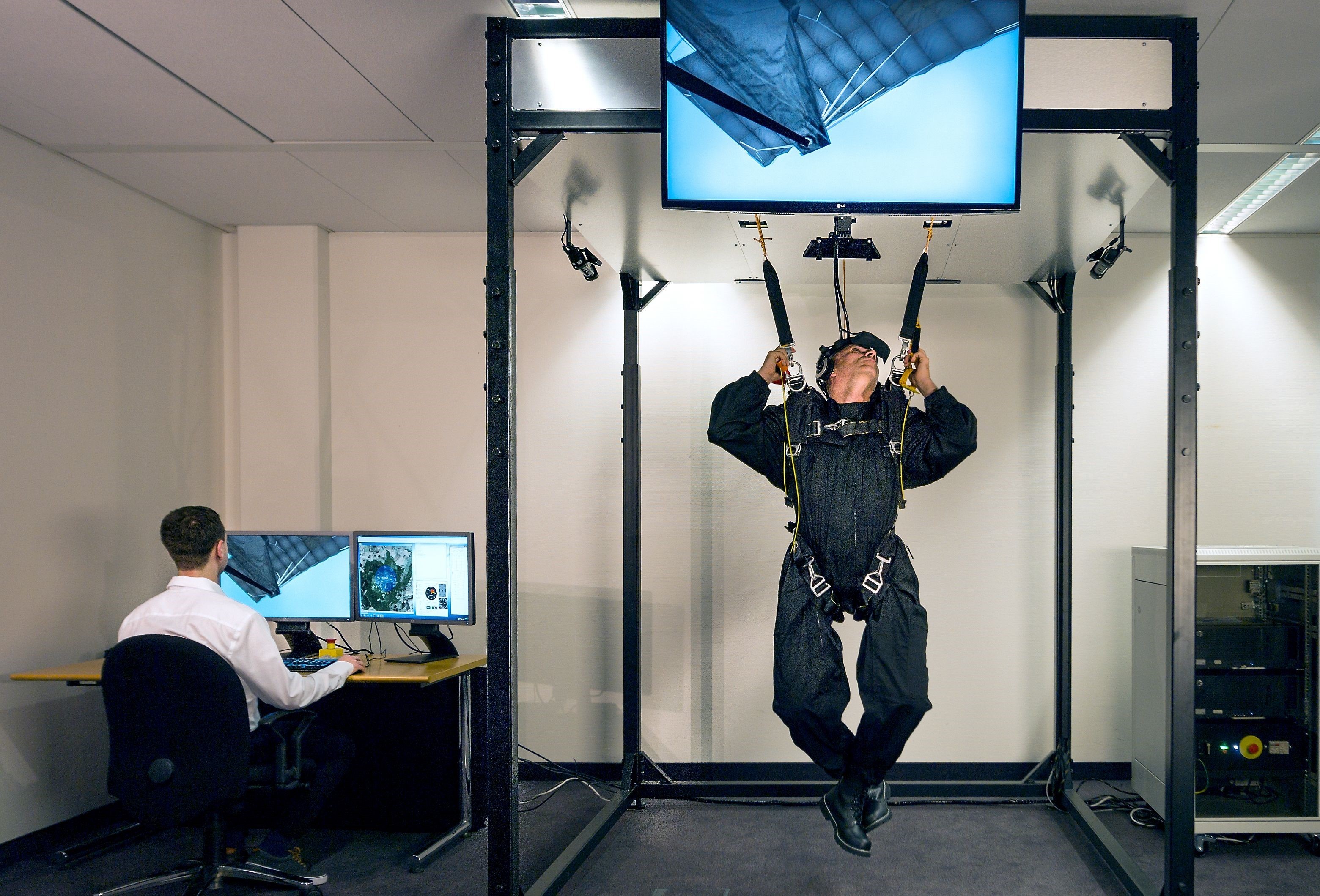 跳伞模拟训练器 降落伞模拟系统 
