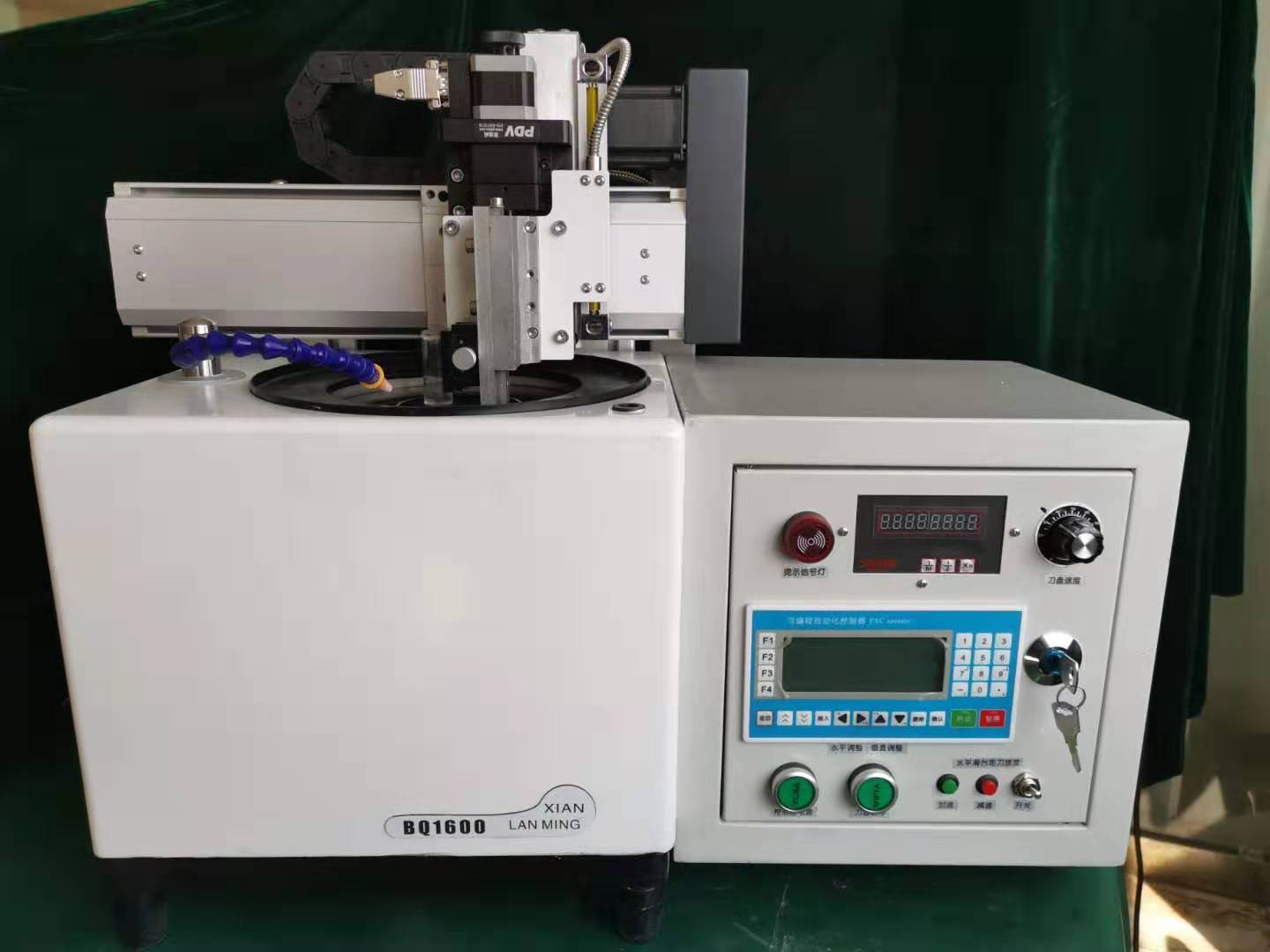 SP1600硬组织切片机