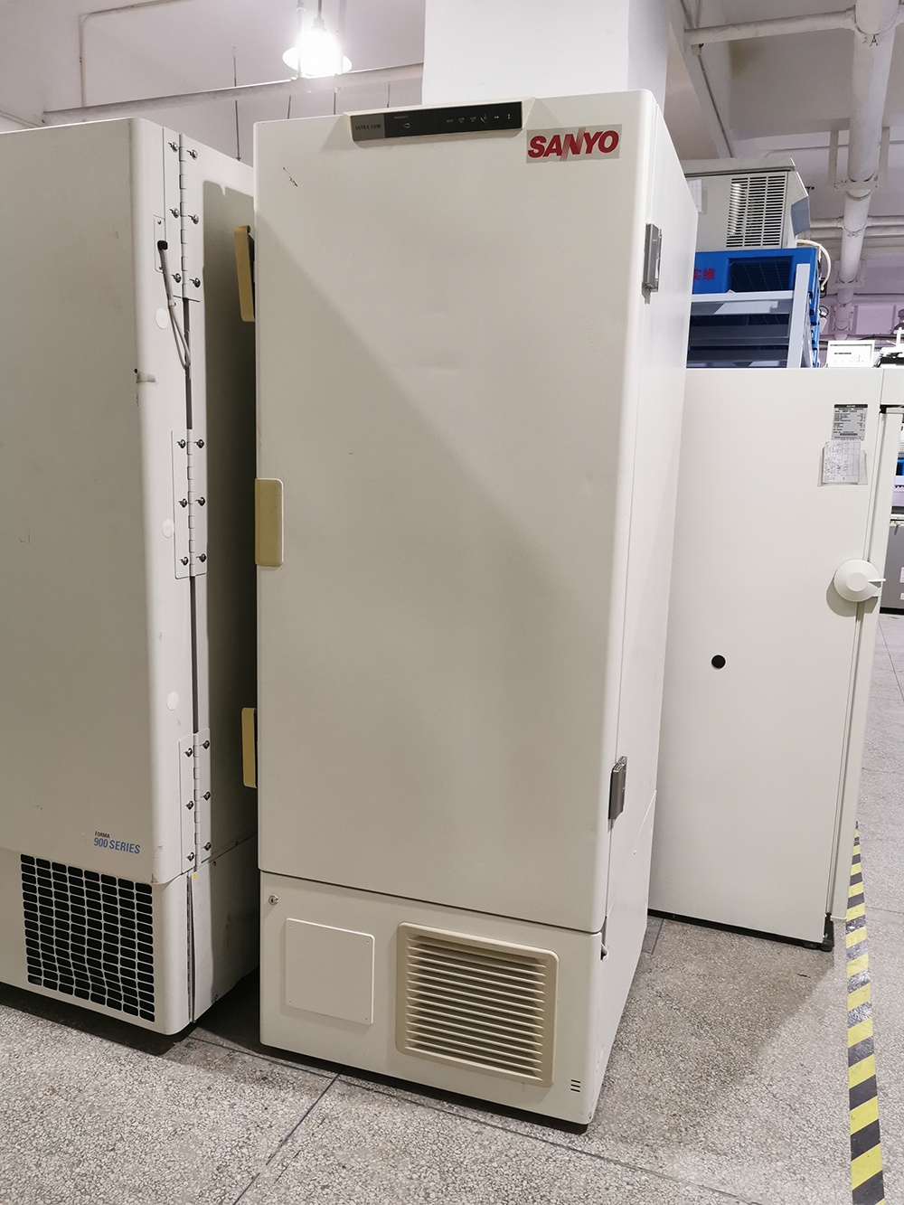 二手三洋超低温冰箱MDFU50V。