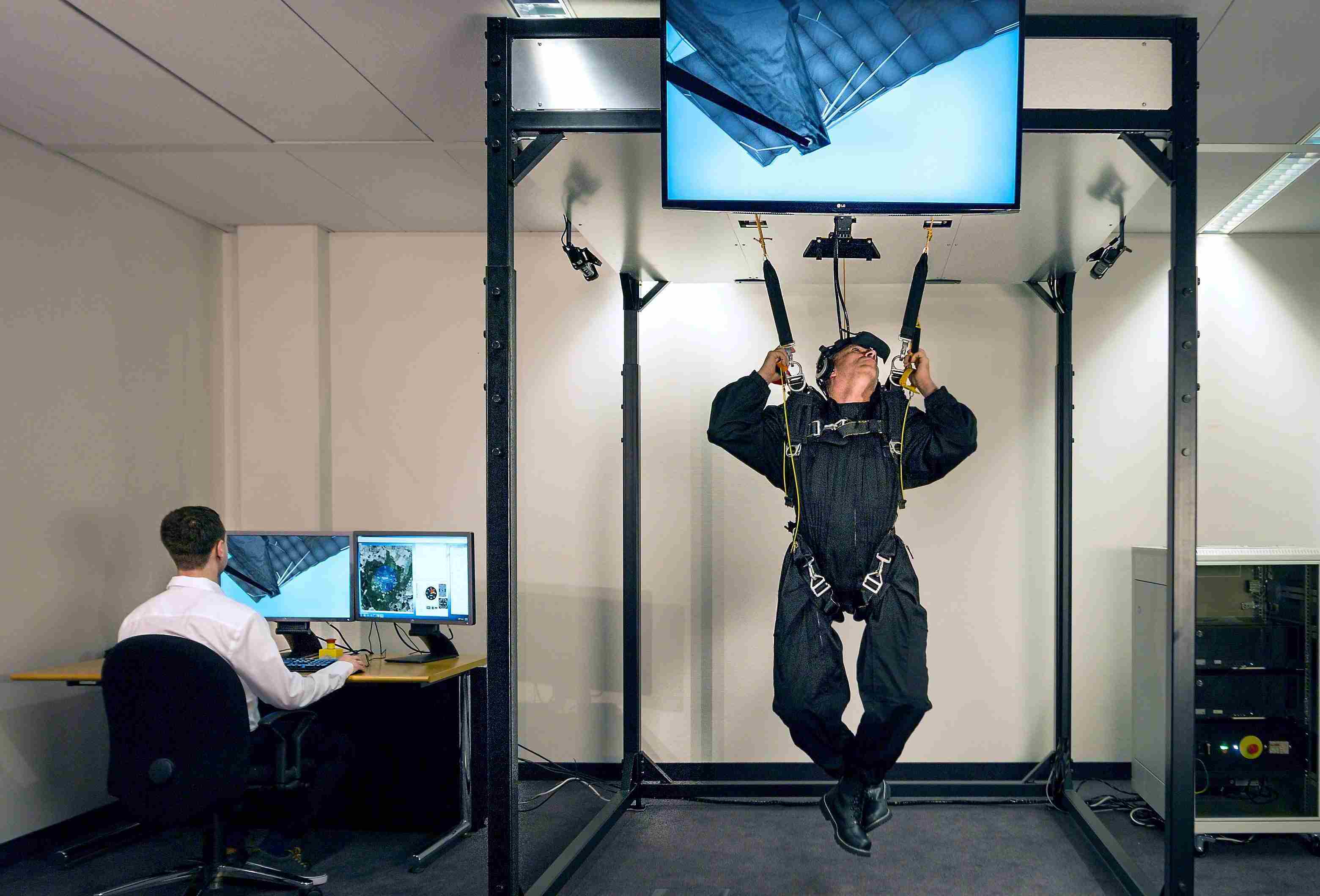 伞降训练系统 跳伞训练模拟器 降落伞模拟器 