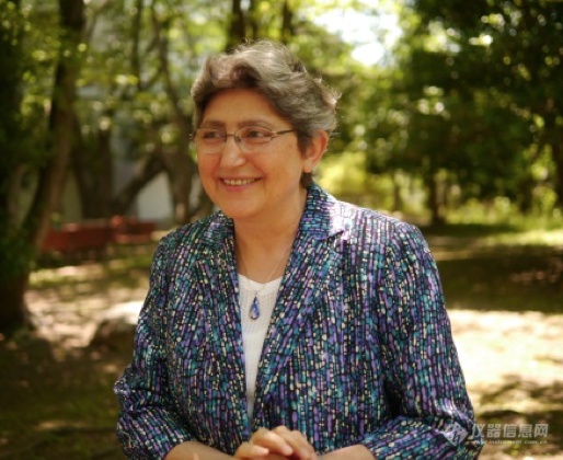 Prof. Roumiana Tsenkova.png