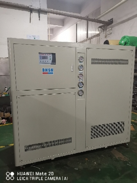 东莞冷冻机，模具除露冷水机，8000W冰水机