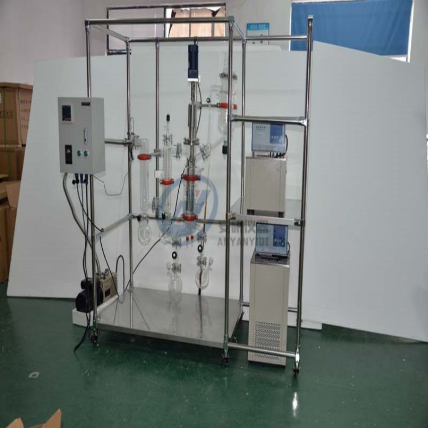 AYAN-B100刮膜式化工用油水分离薄膜蒸发器