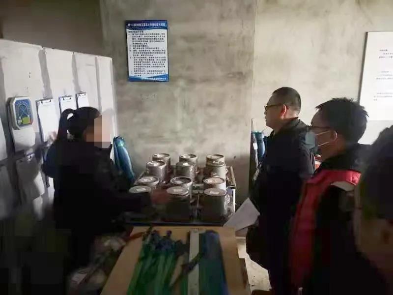 龙泉驿区市场监管局在检验检测机构“双随机、一公开”检查1.jpg