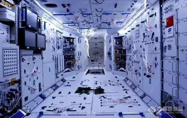 光纤照明系统应用于空间站舱内的分析探讨