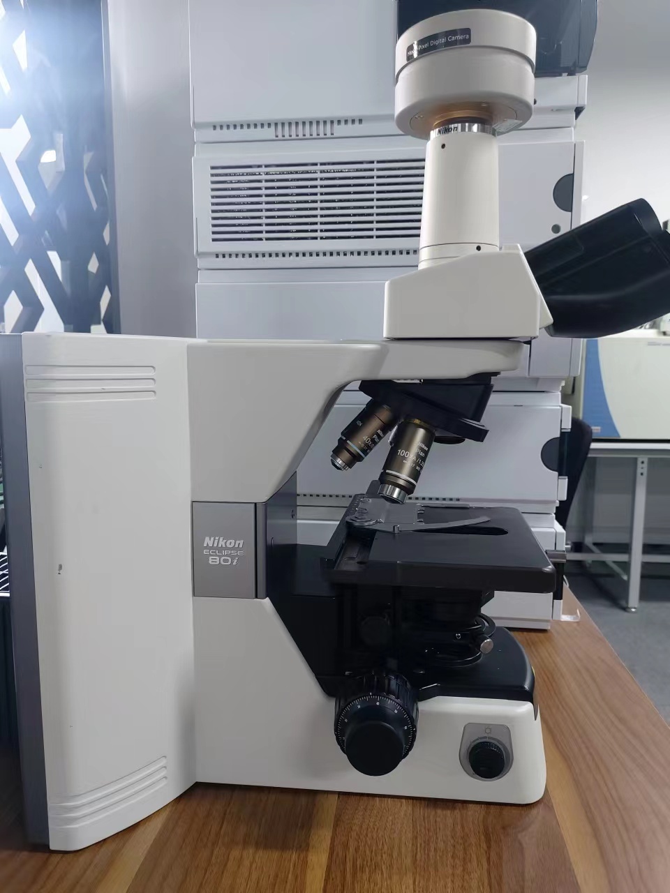 尼康ECLIPSE 80i显微镜
