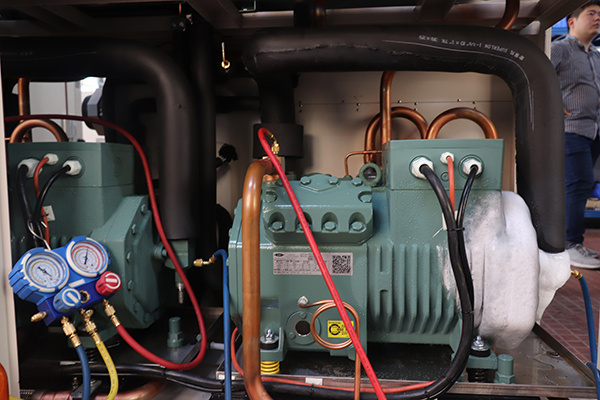 高低温试验箱厂家高低温箱试验箱检卓高低温低气压试验箱