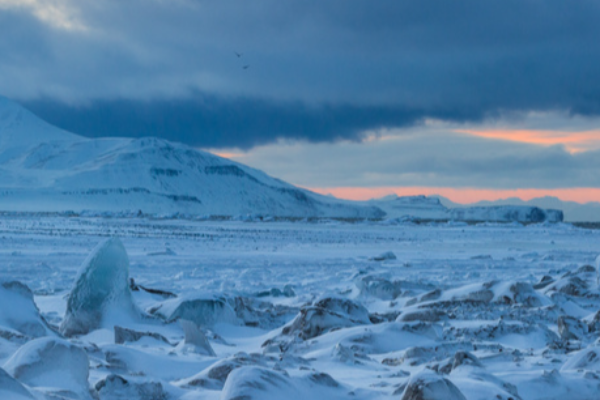 南极雪中惊现微塑料 新污染物治理迫在眉睫