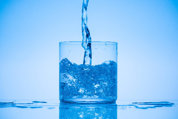 离子色谱法测定饮用水中痕量丙烯酸含量