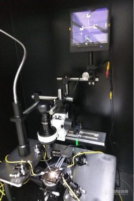 microscope-of-probe-station-is-integrated-APD-QE-1.jpg