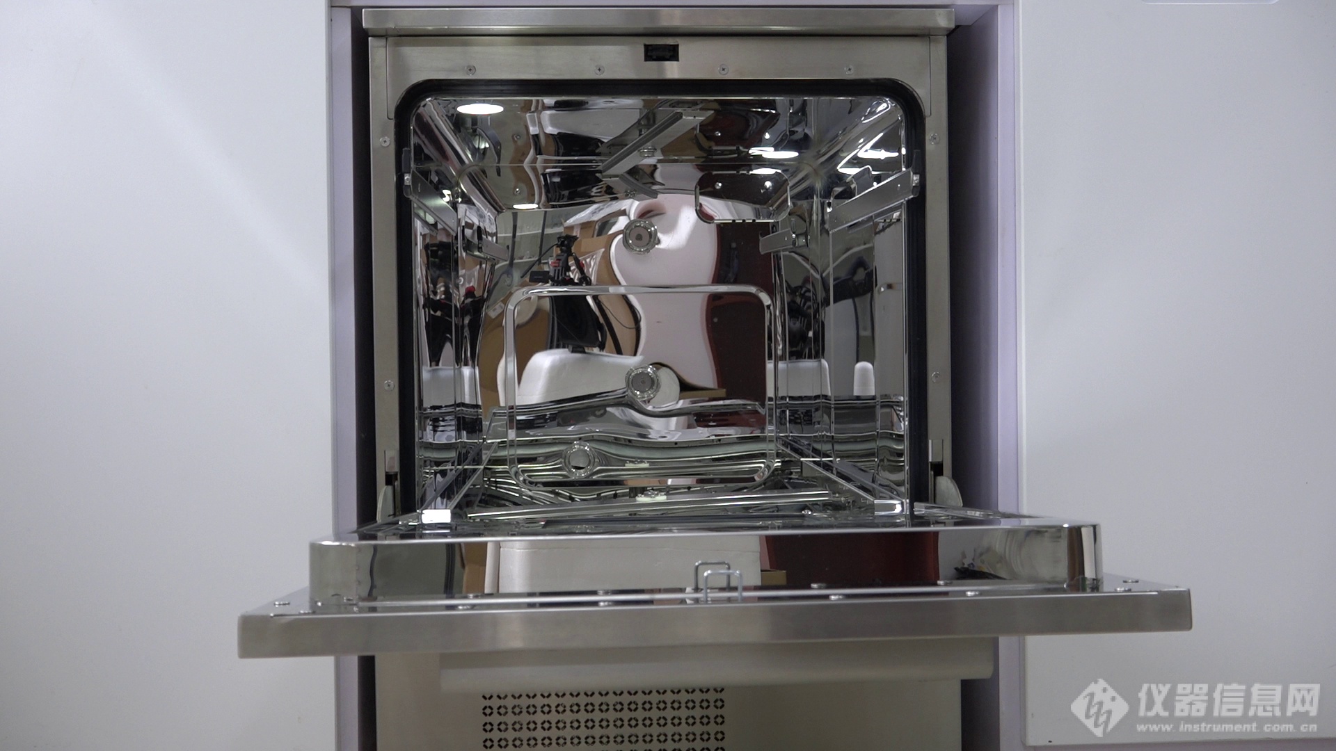 为什么你需要一台全自动实验室洗瓶机