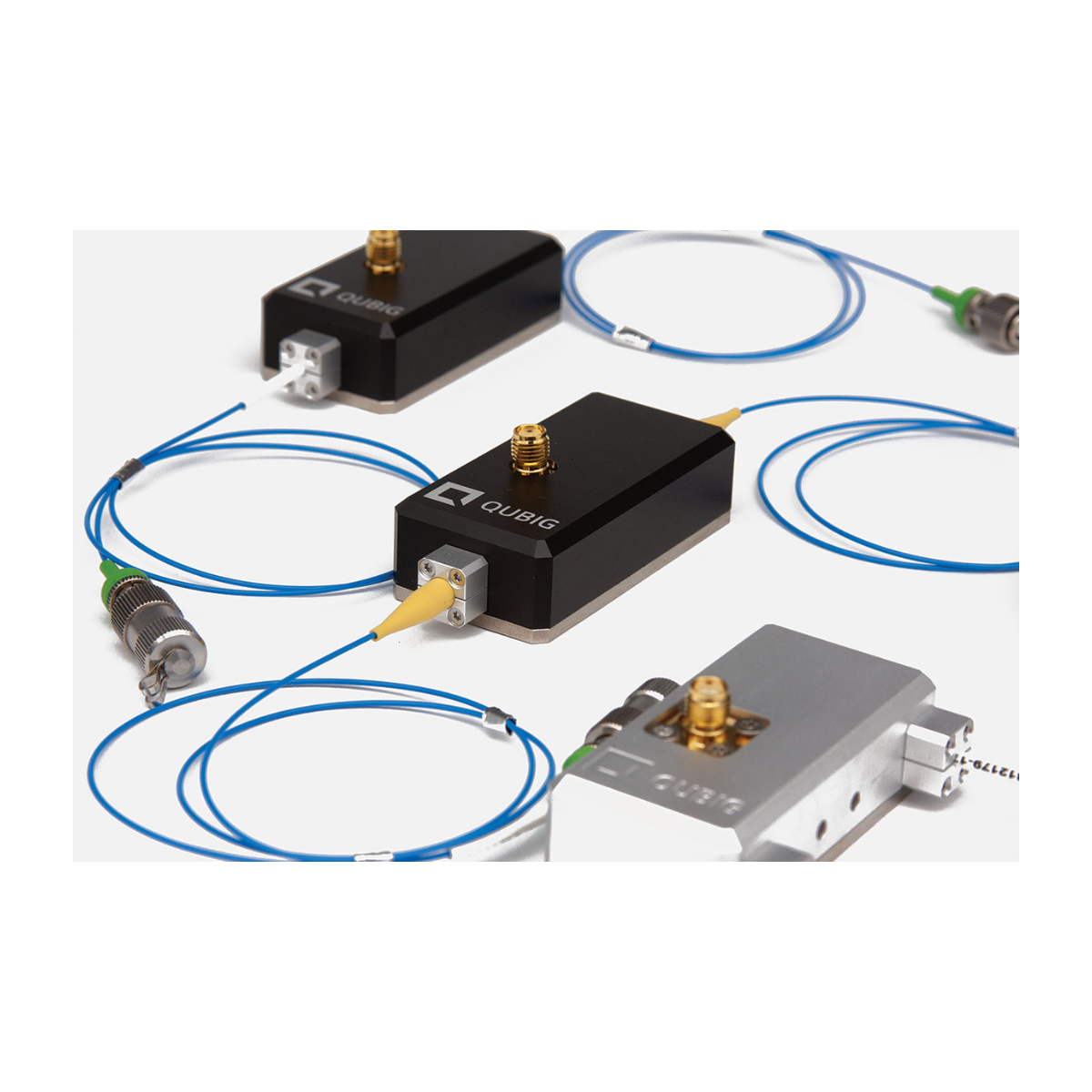 EOM光纤耦合自由空间谐振电光相位调制器 200nm-12um 50kHz-20GHz