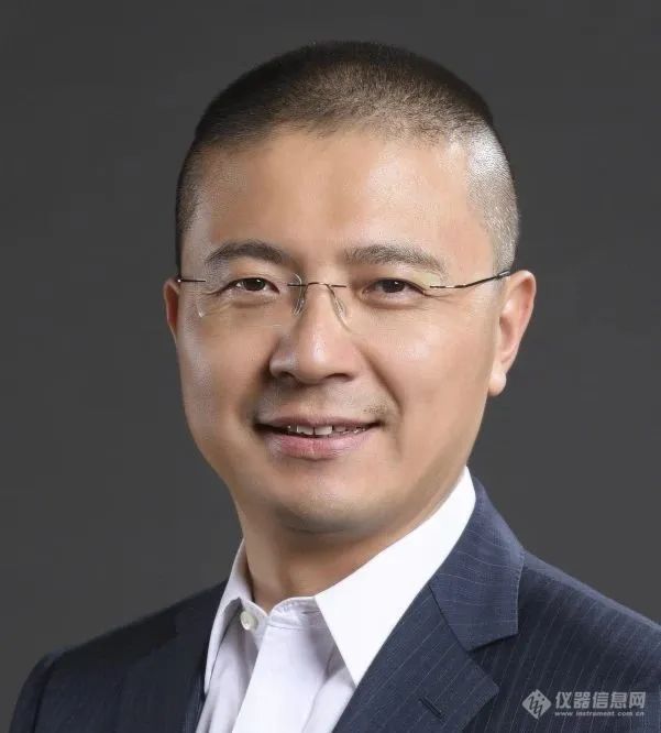 李蕾 allen li李蕾在两个平台之间的调任,与他此前的经历颇有关联