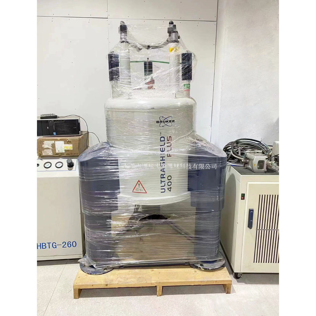 Bruker&nbsp;Ultrashield 400 Plus 400MHz核磁共振波谱仪