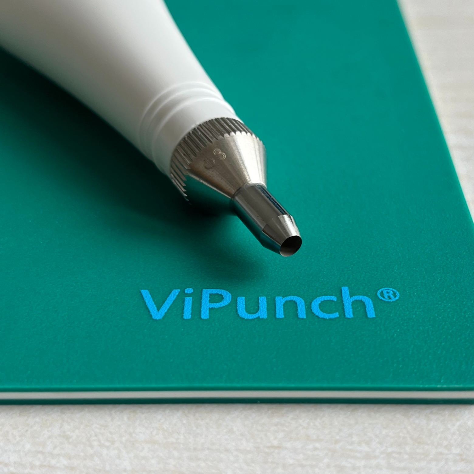 VIP打孔垫（1块，13 cm X 19 cm） ViPunch Cutting Mat