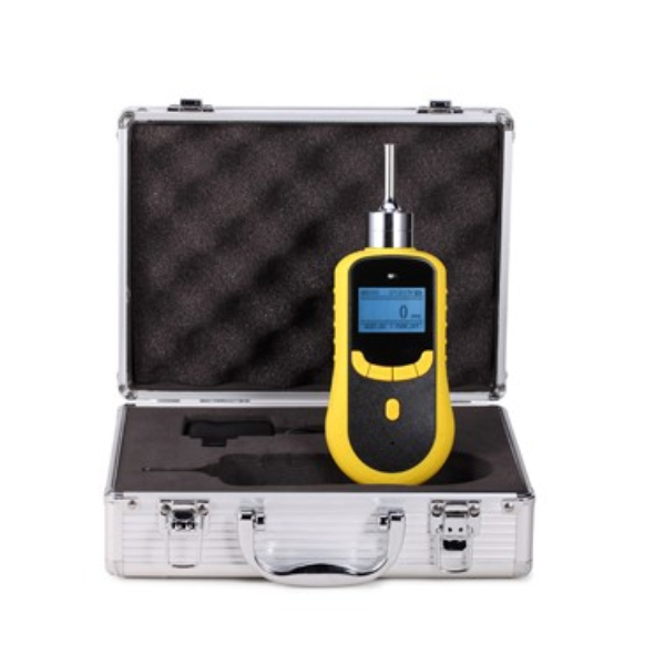 四合一气体检测仪泵吸式浓度测试仪可同时检测四种气体浓度
