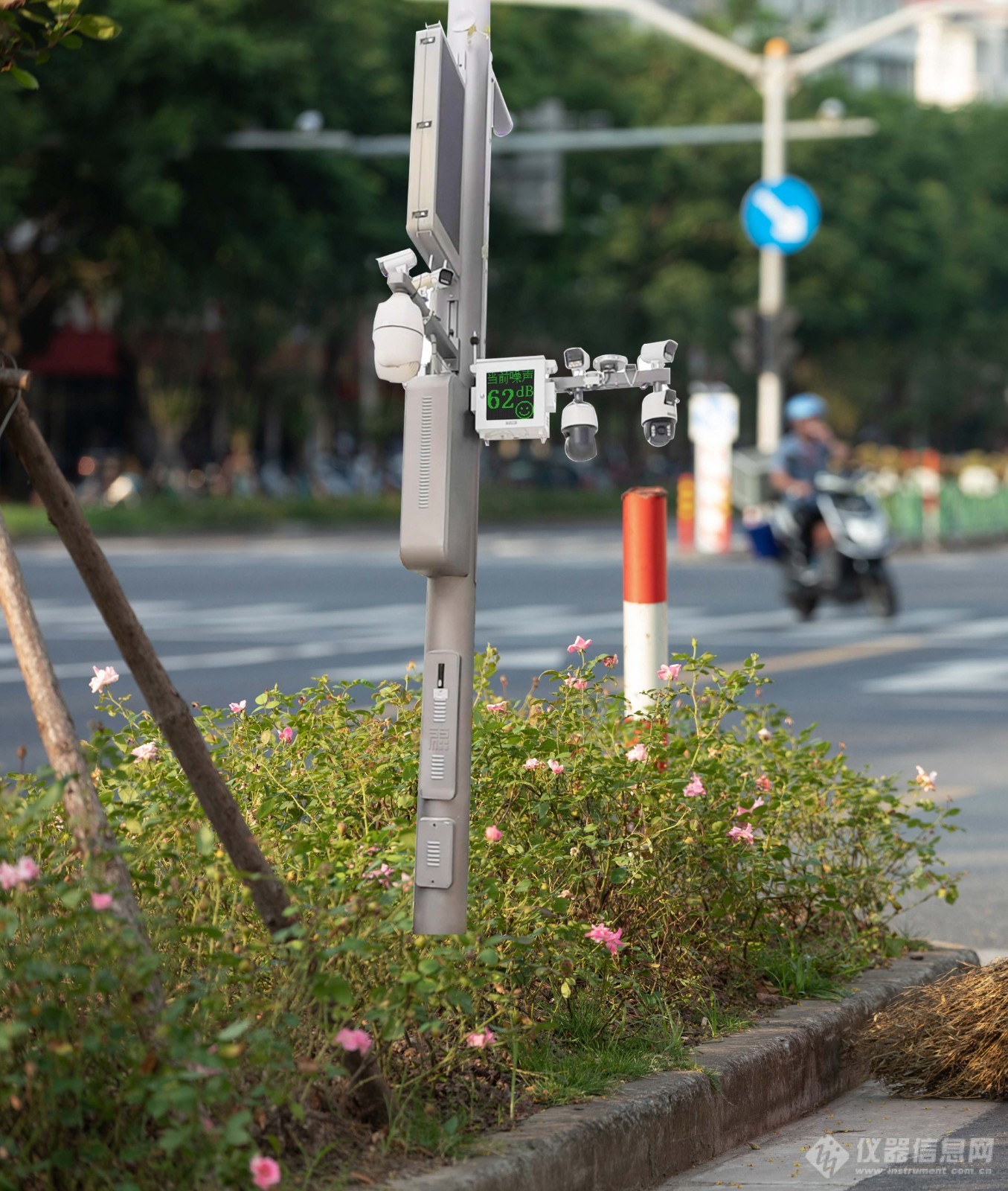 交通道路笑脸款噪声.jpg