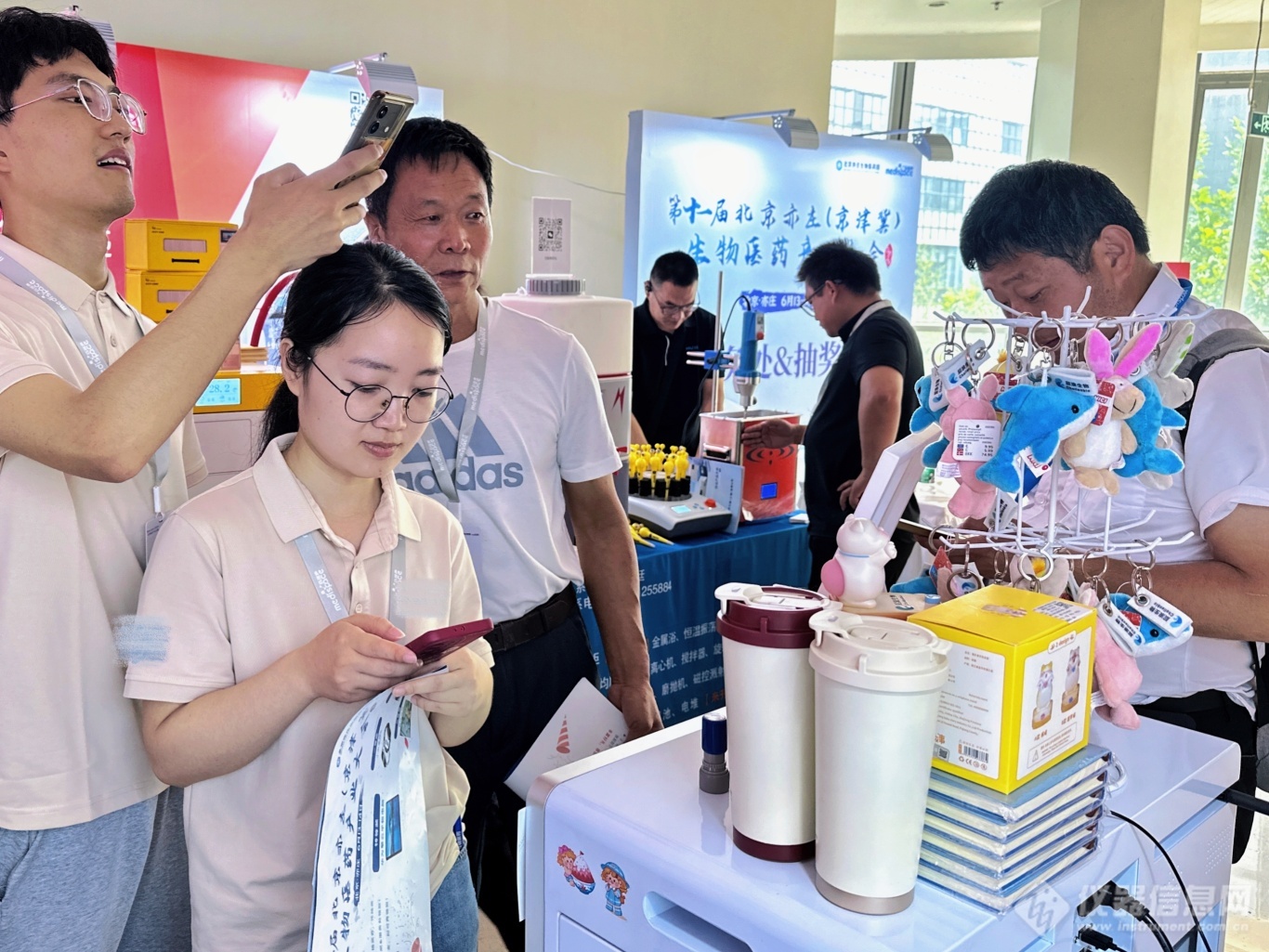 黄金六月，第十一届生物医药产业大会顺利闭幕，回顾层浪与会期间精彩表现