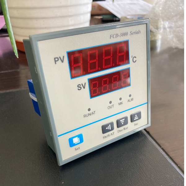 101干燥箱温控器 FCD-3K05精密仪表