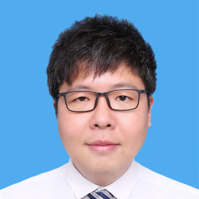 王殳凹 