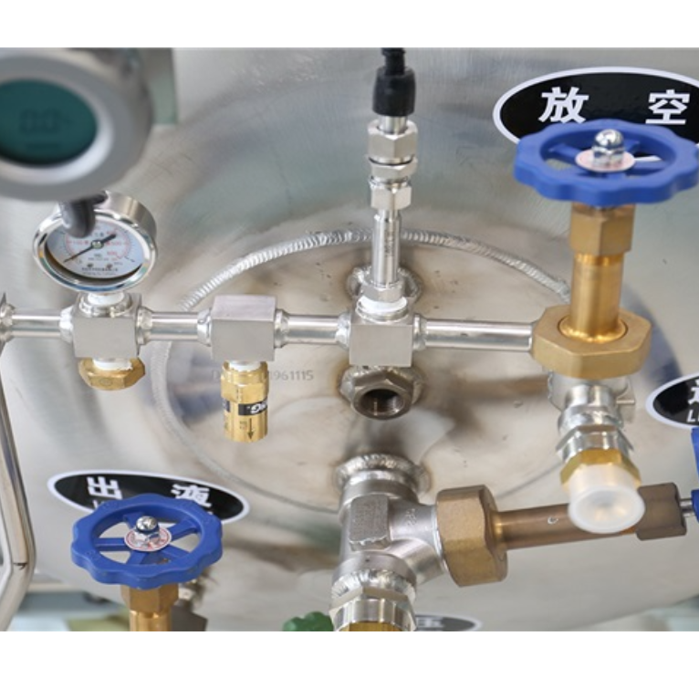 420L卧式液氮杜瓦瓶2.5Mpa DPW650-420-2.5