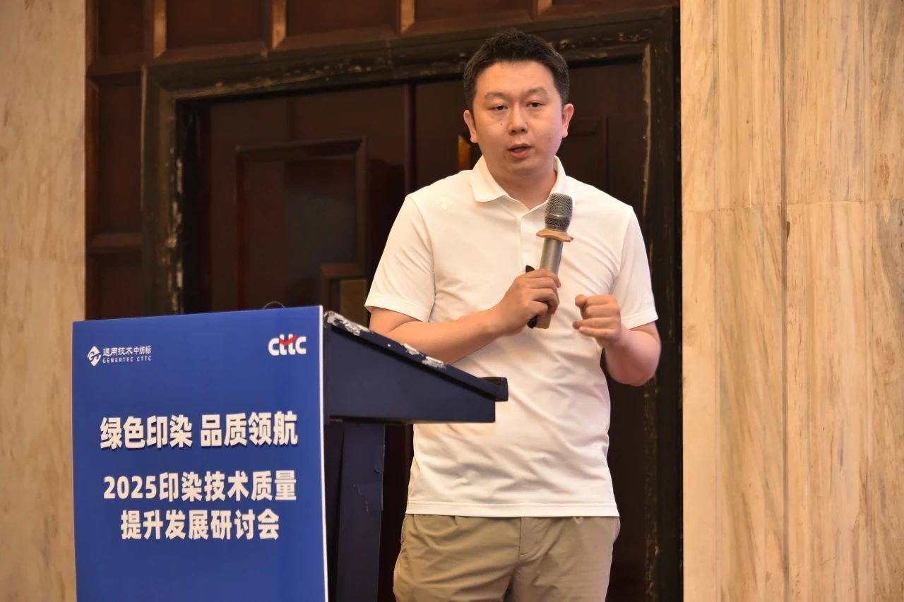 李寅.jpg 李寅.jpg