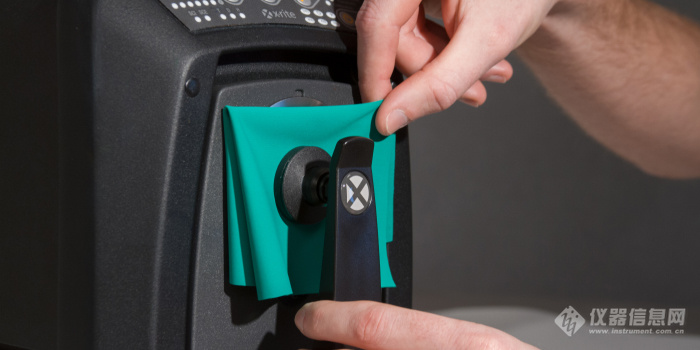 什么是台式色差仪？从光学道理到工业实验的细密颜色照料