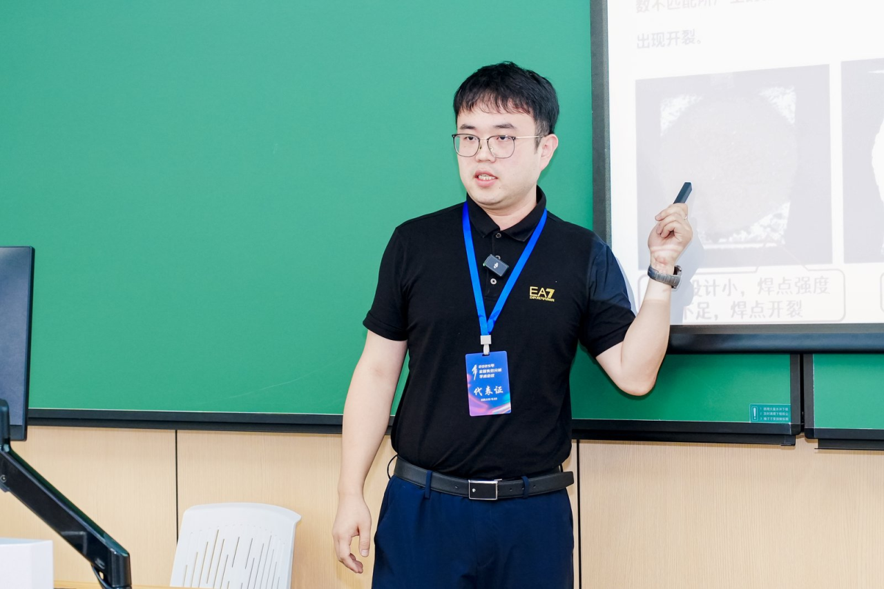 中航工业计算所工艺技术专家组副组长王东.png 中航工业计算所工艺技术专家组副组长王东.png