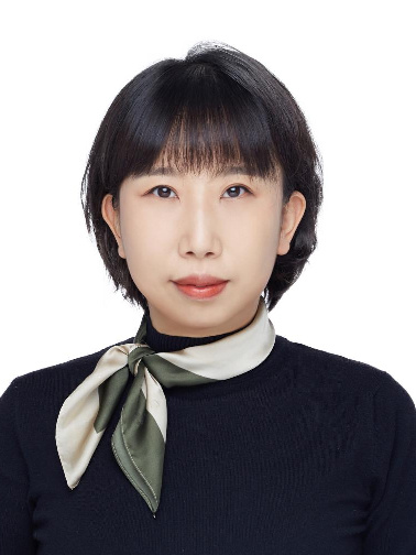  王佳雅  