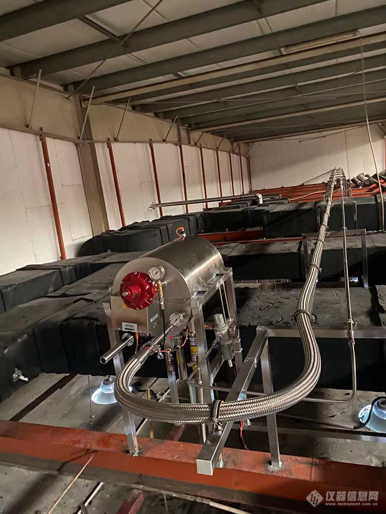 分离器顶部安装实拍