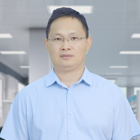 李高伟