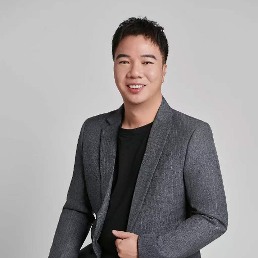 陈 晓