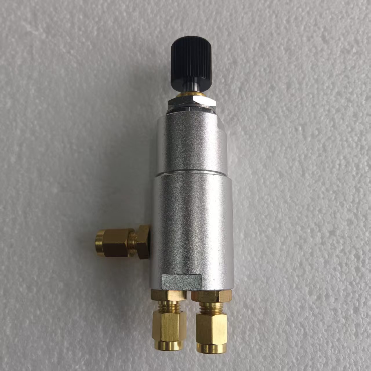 精密压力调节阀