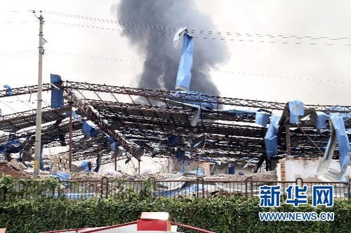 组图：南京市塑料四厂发生爆炸