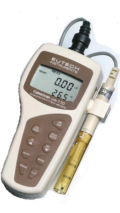 Eutech优特 CON110便携式电导率测量仪